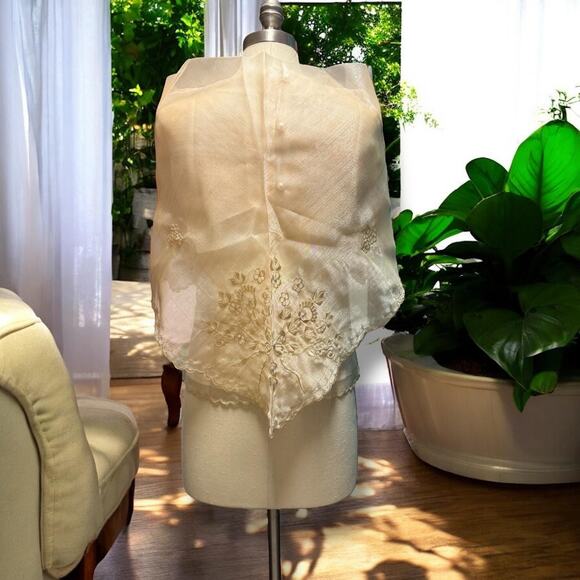 Embroidered Filipiniana Alampay Beige Floral Shawl Maria Clara Pañuelo One Size - Picture 4 of 5